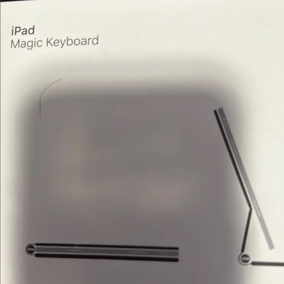 Apple iPad Magic Keyboard in Elegant Gray